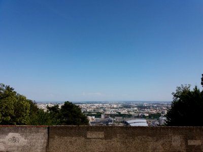 Sainte-Foy-lès-Lyon - Parc du Brûlet - Vue sur Lyon, par-dessus la rue Georges Clemenceau