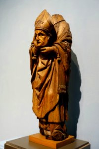 Saint Denis of Paris, probably Brabant, early 16th century, walnut with traces of polychrome, view 2 - Cinquantenaire Museum - Brussels, Belgium - DSC08614