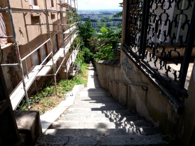 Sainte-Foy-lès-Lyon - Chemin des Villas, depuis l'avenue Valioud photo