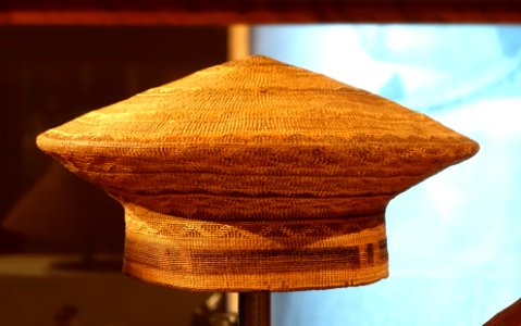 Sailor's cap, Tlingit, c. 1790-1840, grass, spruce roots - Native American collection - Peabody Museum, Harvard University - DSC06142