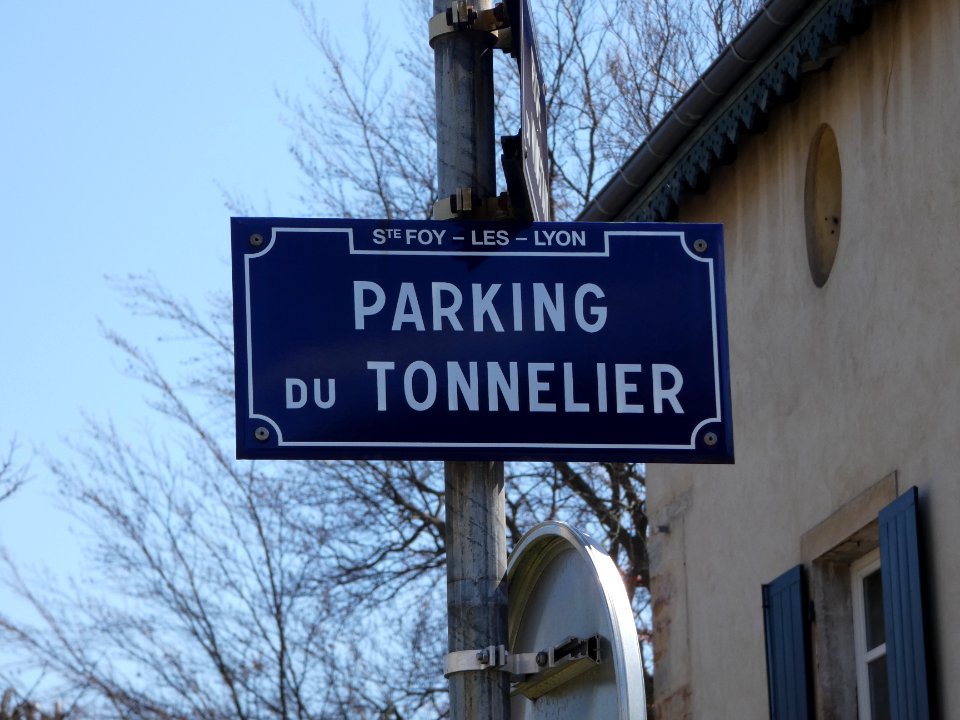 Sainte-Foy-lès-Lyon - Parking du Tonnelier - Plaque
