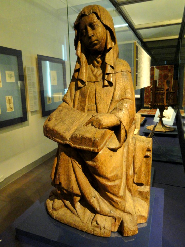 Saint Birgitta, Padasjoki church, possibly German, mid-15th century - National Museum of Finland - DSC04237