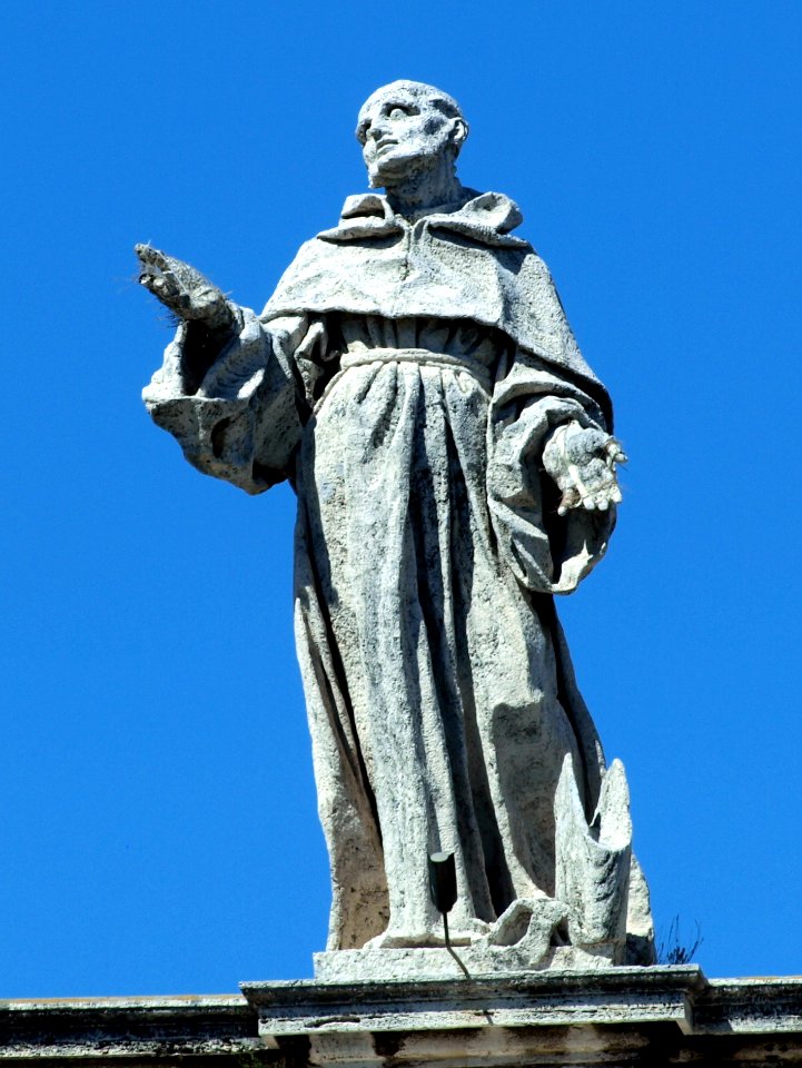 Saint Bernard on the colonnade