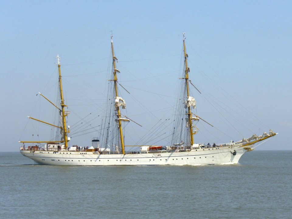 Sailing ship Gorch Fock 2013-05-05 (2)