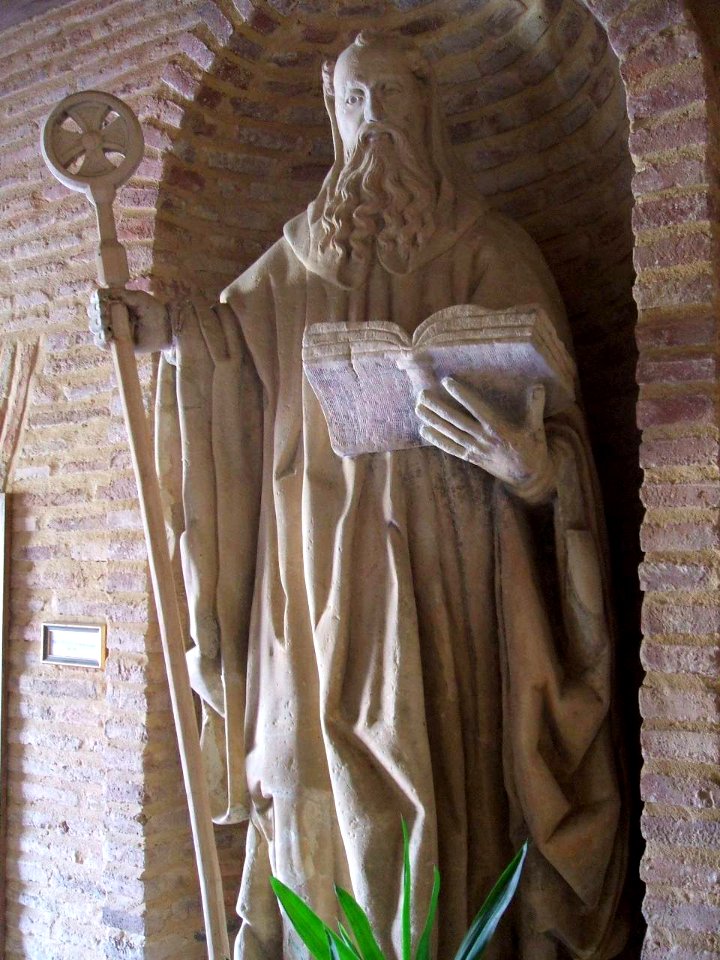 Sahagun - Monasterio de Santa Cruz - MM Benedictinas 05