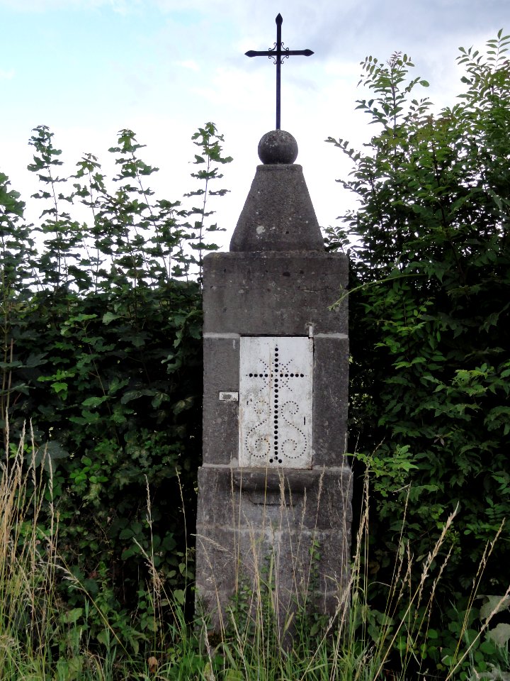 Sains-du-Nord (Nord, Fr) chapelle Ste Marcou, Quentin le Gors et Agarit