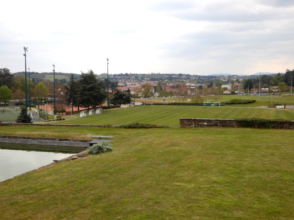 Saint-Genis-Laval - Parc de Beauregard - Bas jardin et complexe sportif