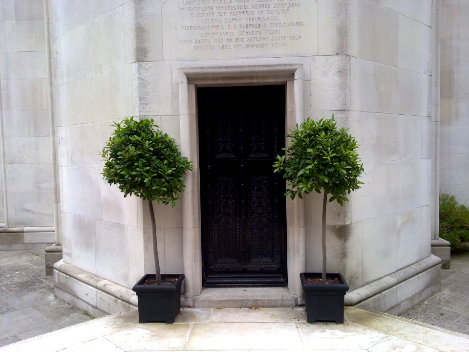 Saint Sargis Armenian church in London-the entrance