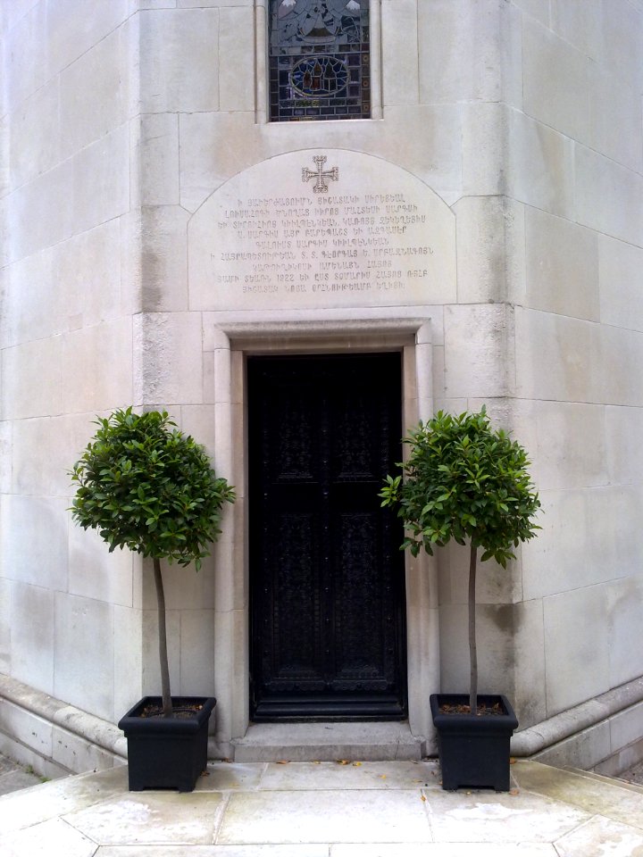 Saint Sargis Armenian church in London-the entrance-2