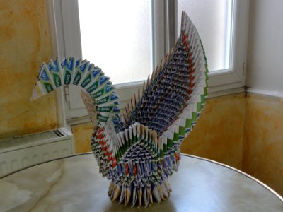 Saint-Genis-de-Saintonge (Charente-Maritime) origami swan
