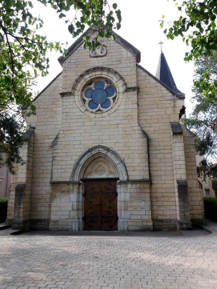 Saint-Fons - Église Notre-Dame du Rosaire, façade