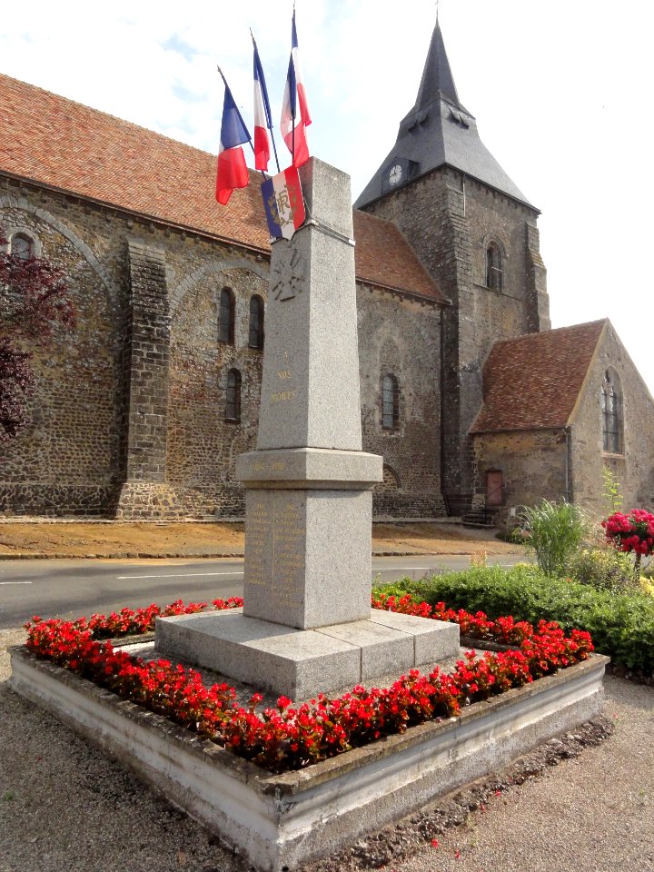Saint-Christophe-du-Jambet (Sarthe) église et monument aux morts