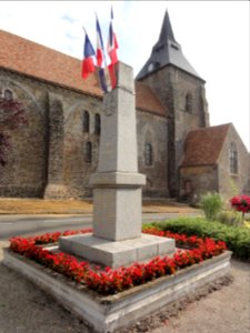 Saint-Christophe-du-Jambet (Sarthe) église et monument aux morts
