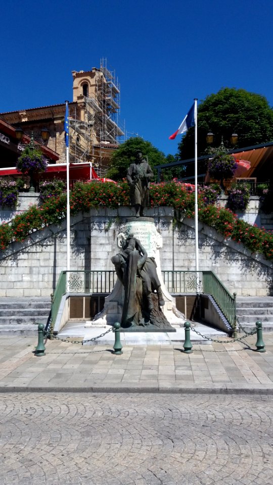 Saint-Gaudens - Esplanade de la Légion d'honneur - Monument aux morts