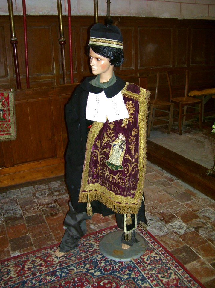 Saint-Cyr-de-Salerne tenue de chariton