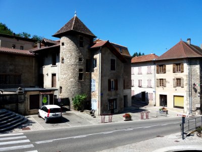 Saint-Chef - Place de la Mairie