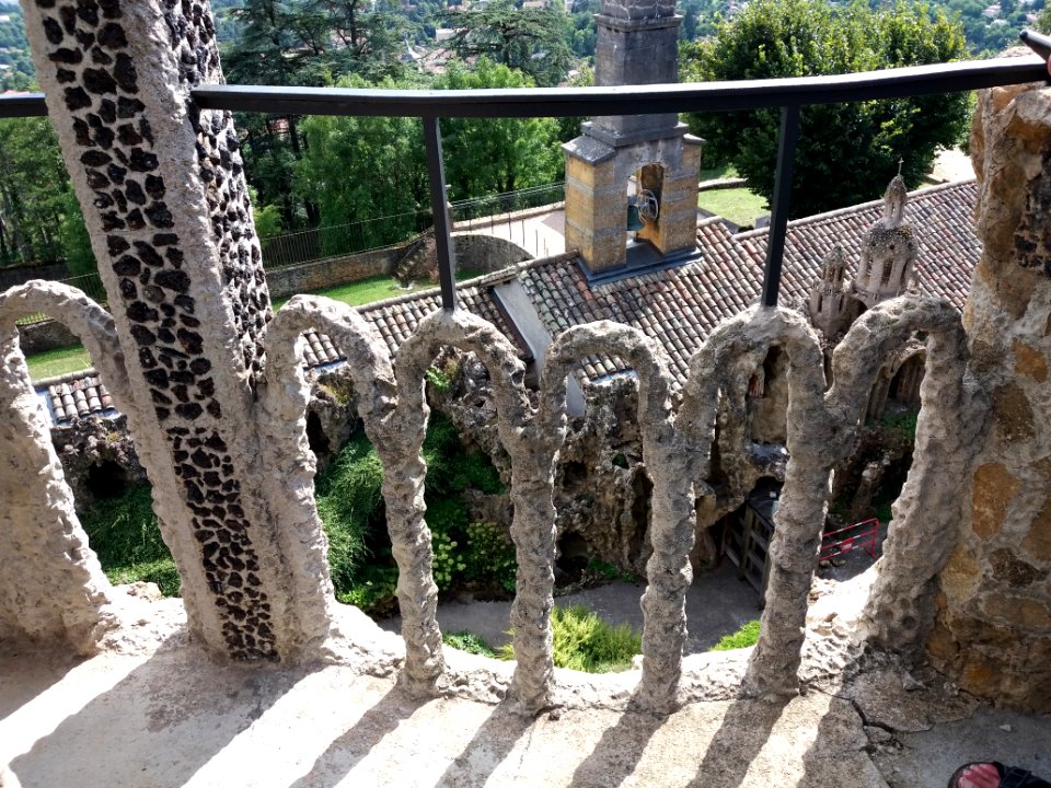 Saint-Cyr-au-Mont-d'Or - Ermitage du Mont Cindre - Jardin de prière - Belvédère, garde-corps
