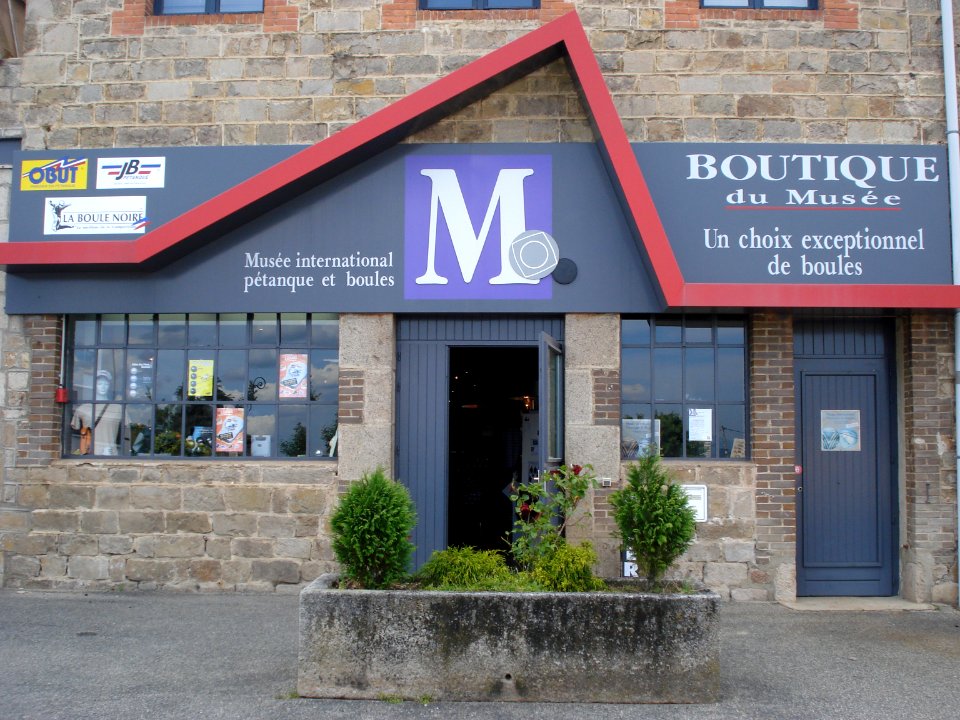 Saint-Bonnet-le-Château, Musée international de pétanque et de boules