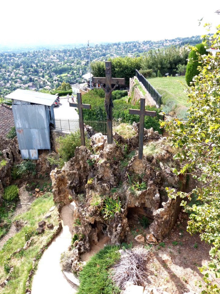 Saint-Cyr-au-Mont-d'Or - Ermitage du Mont Cindre - Jardin de prière, calvaire 03