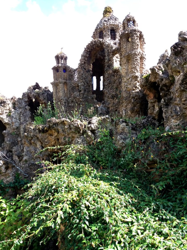 Saint-Cyr-au-Mont-d'Or - Ermitage du Mont Cindre - Jardin de prière, chapelle maçonnée 01