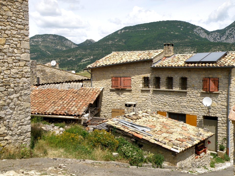 Saint-Auban-sur-l'Ouvèze Vieux bourg 4