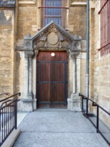 Saint-Cyr-au-Mont-d'Or - Église Saint-Cyr-et-Sainte-Julitte, grande porte est