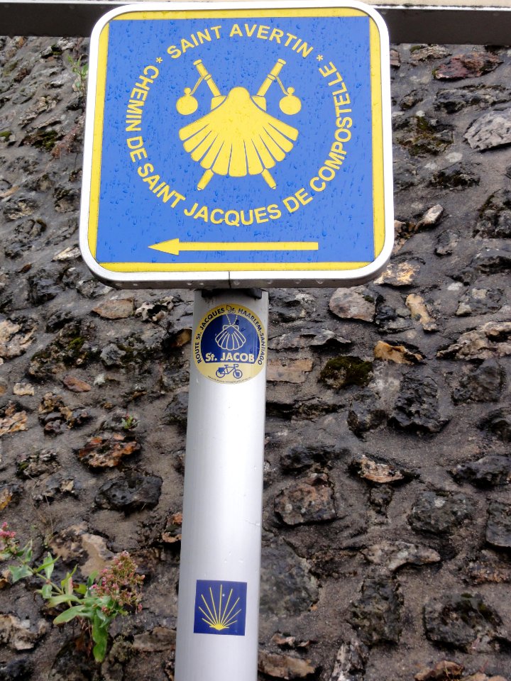 Saint-Avertin (Indre-et-Loire) triple balisage Chemin de Compostelle