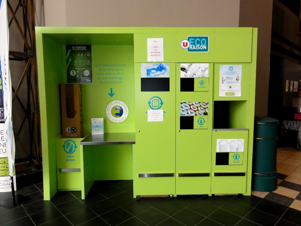 Sainte-Jamme-sur-Sarthe (Sarthe) trie des petits déchets