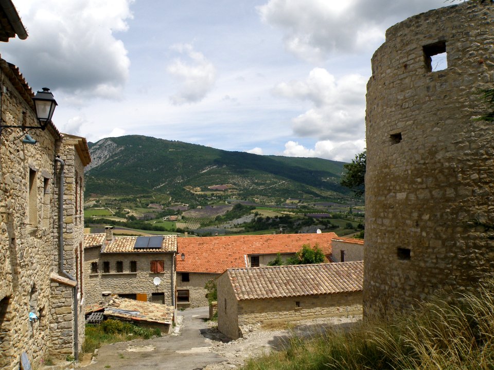 Saint-Auban-sur-l'Ouvèze Vieux bourg 5