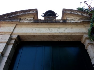 Sainte-Foy-lès-Lyon - Chemin de Fontanières - Entrée du domaine de Fontanières - Haut de la porte
