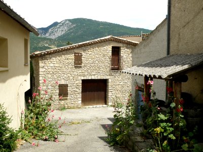 Saint-Auban-sur-l'Ouvèze Vieux bourg 10