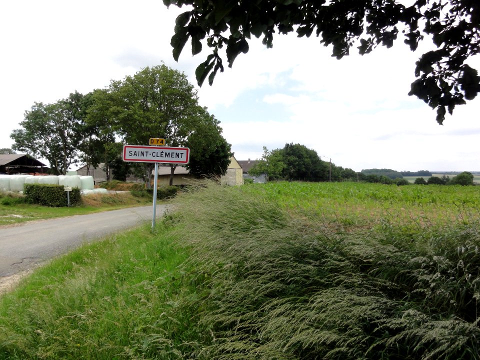 Saint-Clément (Aisne) city limit sign