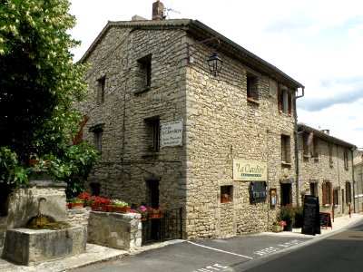 Saint-Auban-sur-l'Ouvèze Vieux bourg 17