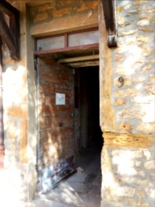 Saint-Cyr-au-Mont-d'Or - Rue des Écoles, porte au numéro 9