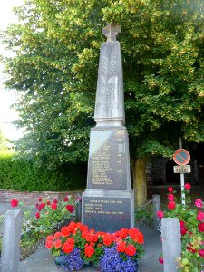 Sainte-Marie-Cappel (Nord, Fr) monument aux morts