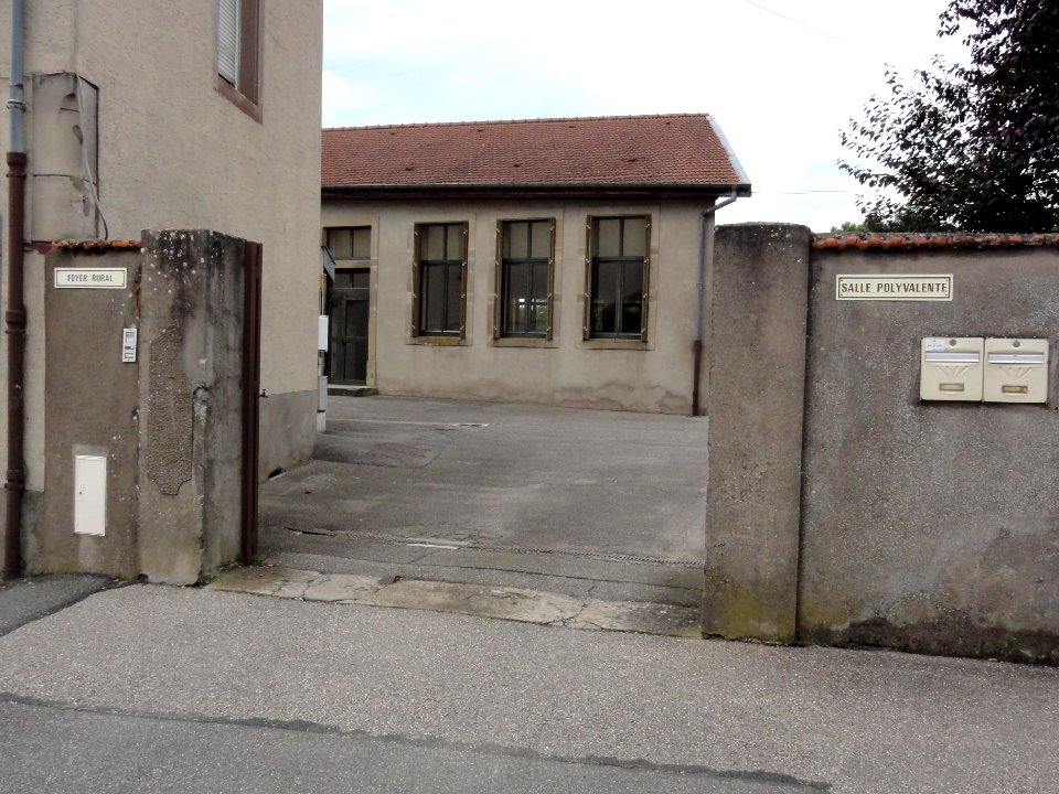 Saint-Clément (M-et-M) salle polyvalente, foyer rural