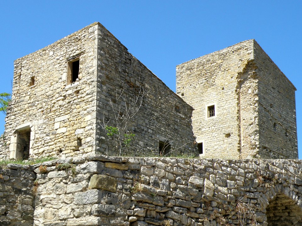Sainte-Jalle Château 3