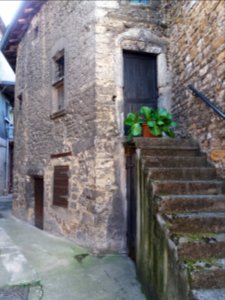 Saint-Cyr-au-Mont-d'Or - Maison ancienne dans une ruelle