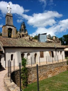 Saint-Cyr-au-Mont-d'Or - Ermitage du Mont Cindre - Jardin potager, vue sur la chapelle et le jardin de prière