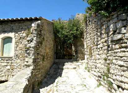 Sainte-Jalle Vieux bourg 16