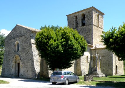 Sainte-Jalle Église Notre-Dame de Beauver 1