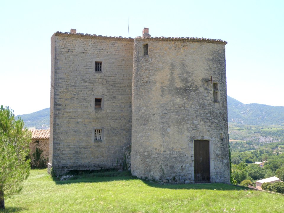 Sainte-Jalle Château 6