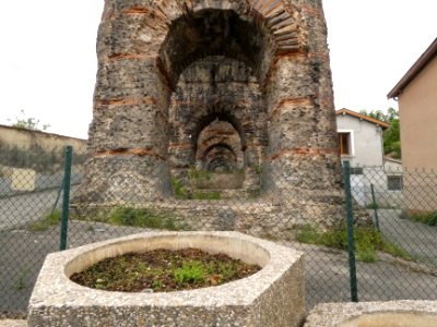 Sainte-Foy-lès-Lyon - Route de la Libération - Pont-siphon de l'aqueduc du Gier, vers l'ouest