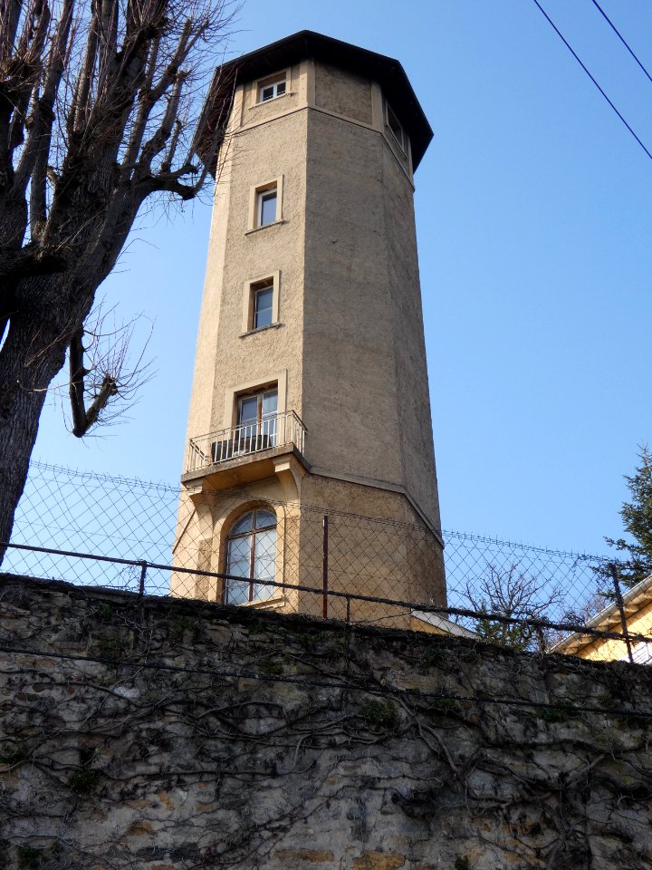 Sainte-Foy-lès-Lyon - Chemin de Fontanières - Tour de guet Fontanières, vue du chemin