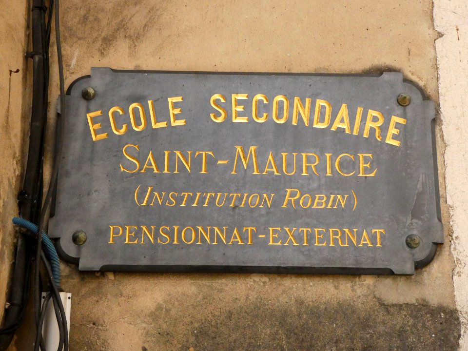 Sainte-Colombe - Impasse de l'Église - Plaque de l'école secondaire Saint-Maurice