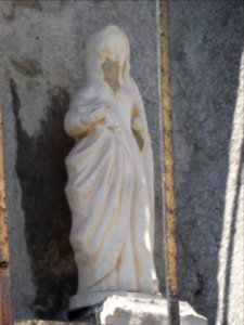 Sainte-Foy-lès-Lyon - Rue Joseph Ricard - Vierge à l'angle de la place des Quatre-Vierges photo