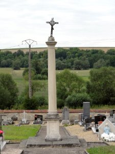 Saint-Germain-sur-Meuse (Meuse) croix de cimetière photo