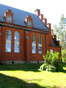 Saari church side wall