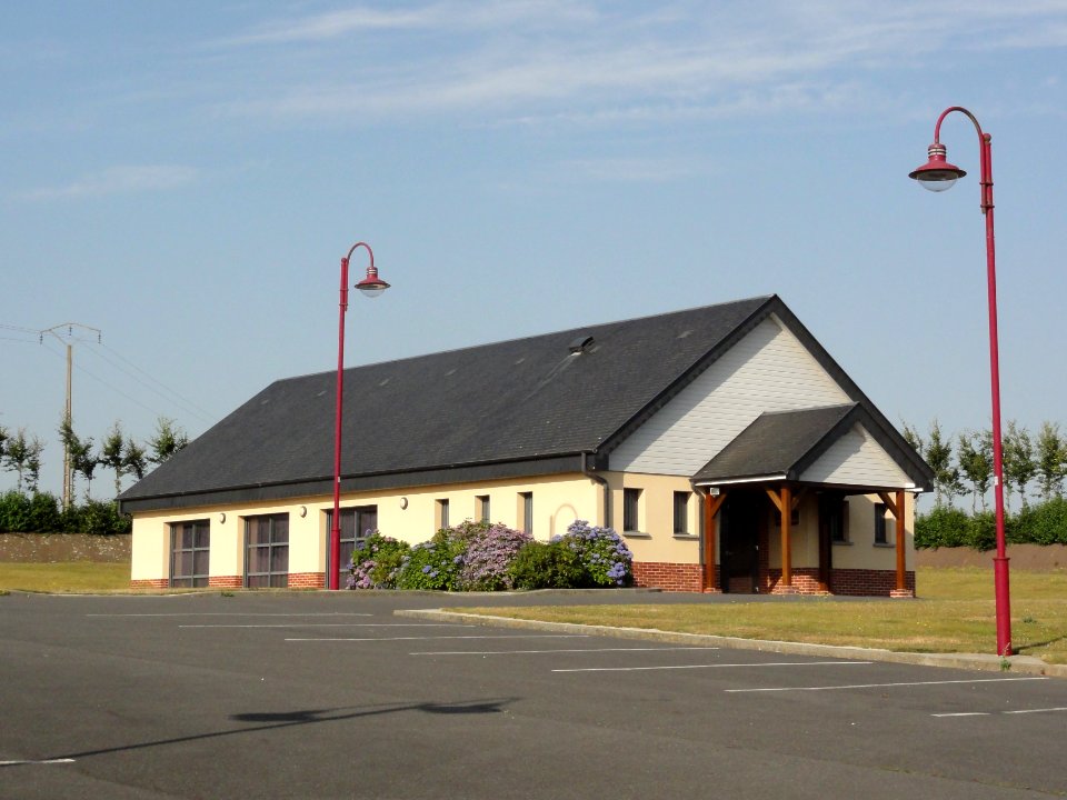 Saint-Gilles-de-Crétot (Seine-Mar.) salle des fêtes
