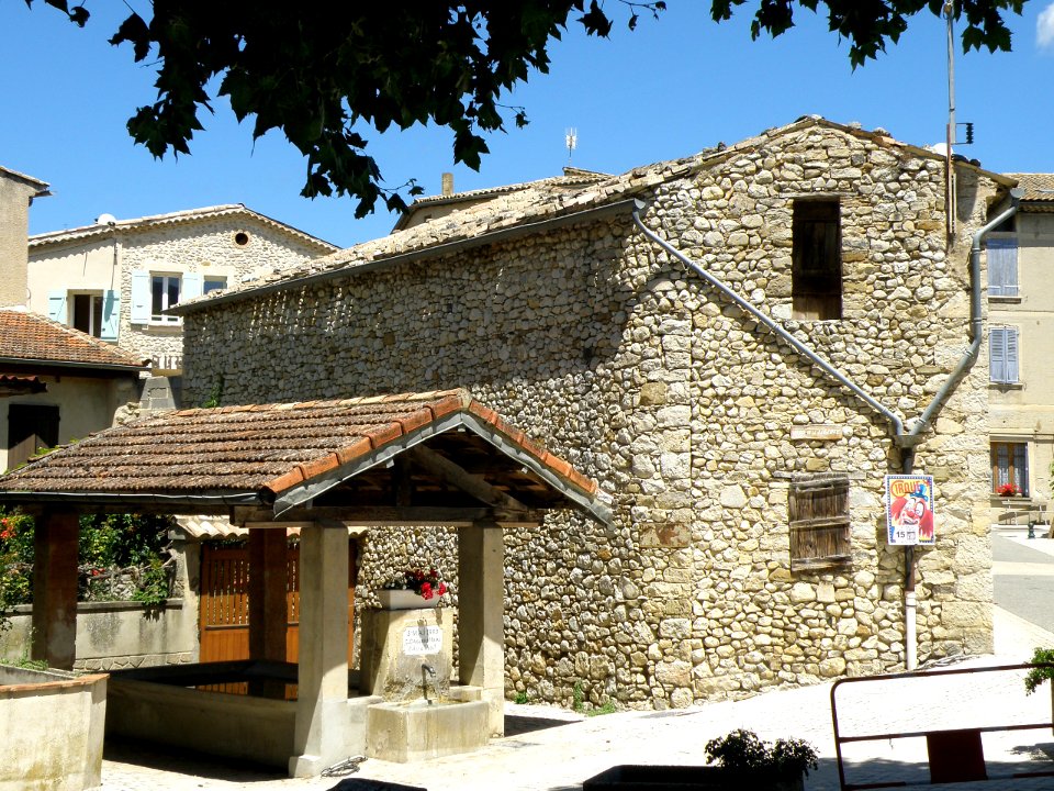 Sainte-Jalle Vieux bourg 1